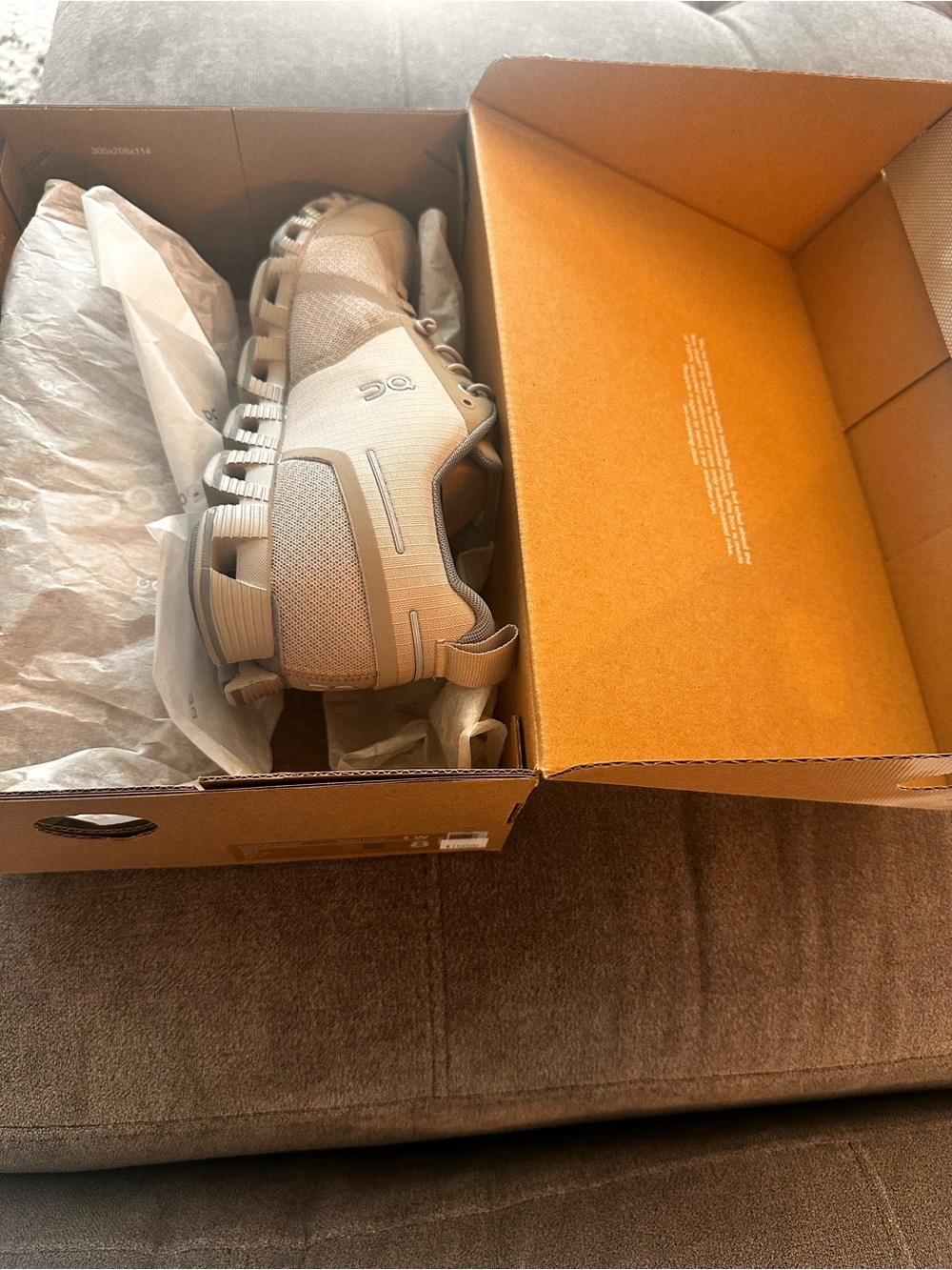 On Running Women’s Beige/Tan Cloud Sneakers - Picture 2 of 5